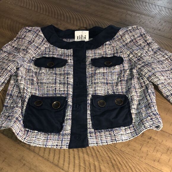 Tibi New York’s Chanel Style Knit Cropped Jacket 4 usable pockets. Hidden snaps. - Picture 5 of 16